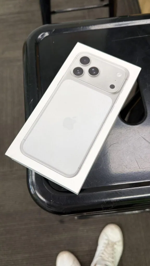 Apple iPhone 17 Pro Max – 256 GB – Silver (T-Mobile) New Sealed