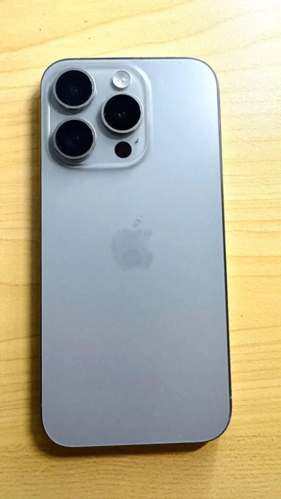Apple iPhone 15 Pro – 128 GB – Natural Titanium (Unlocked)