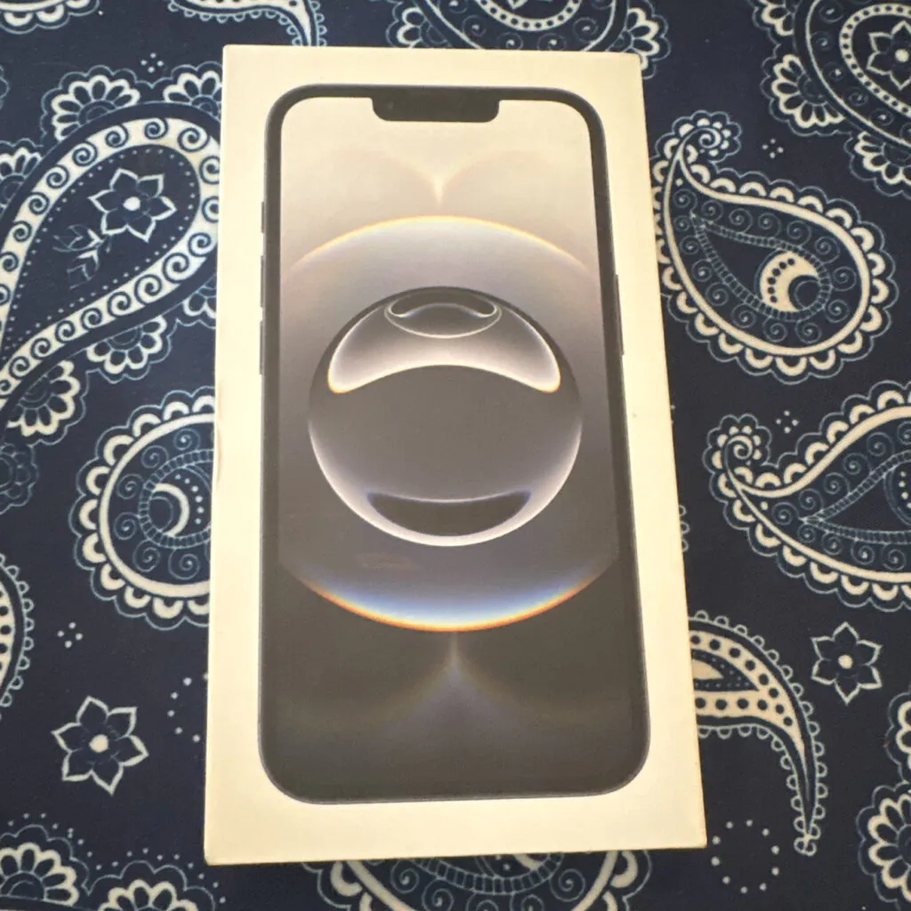 iPhone 16 e
