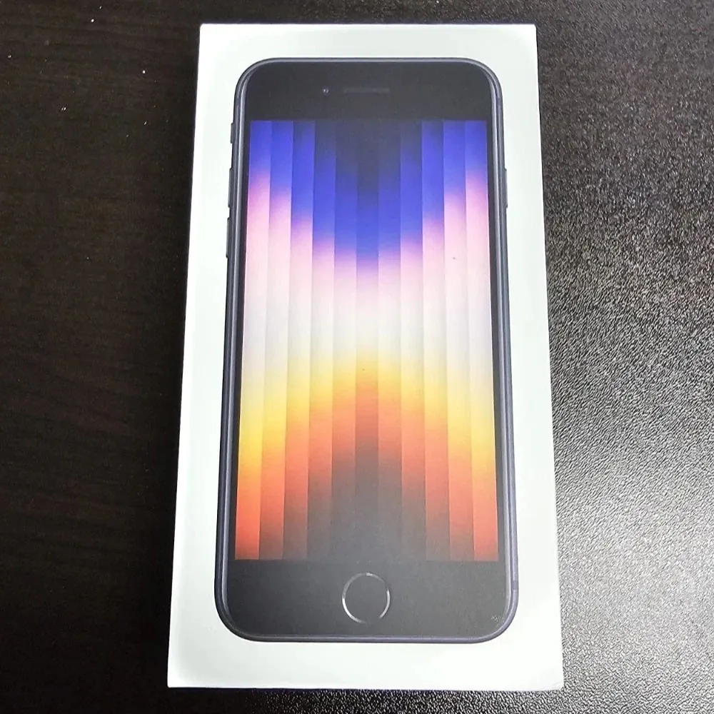 New Sealed Apple iPhone SE 3rd Gen (2022) A2595 128GB/256GB Factory Unlocked US