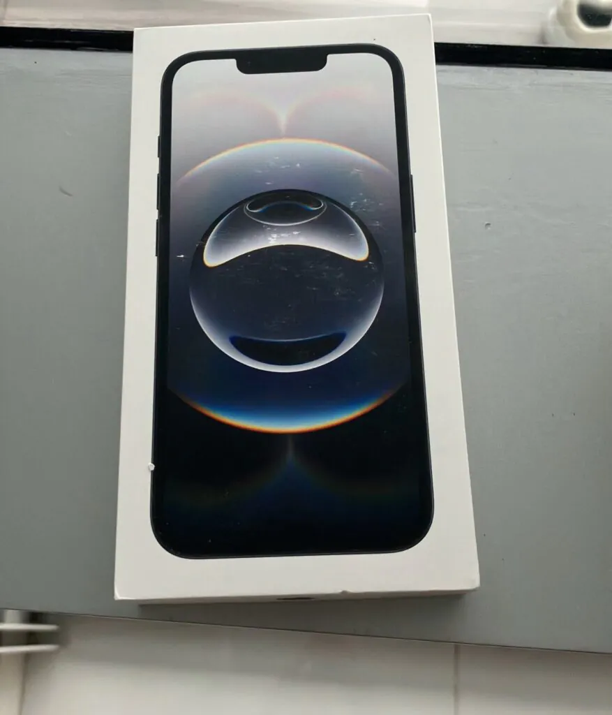 iPhone 16E 128 GB Black Verizon Locked.  Brand New In Box Sealed.  Locked