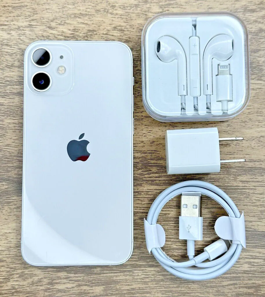 Apple iPhone 12 mini – 64 GB – White (Fully Unlocked) – Very Good