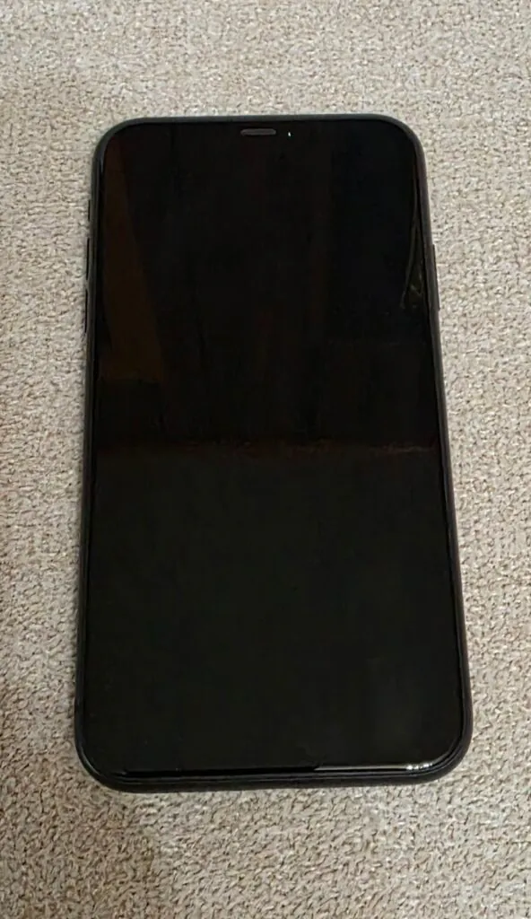 Apple iPhone 11 – 64 GB – BLACK  (Unlocked)