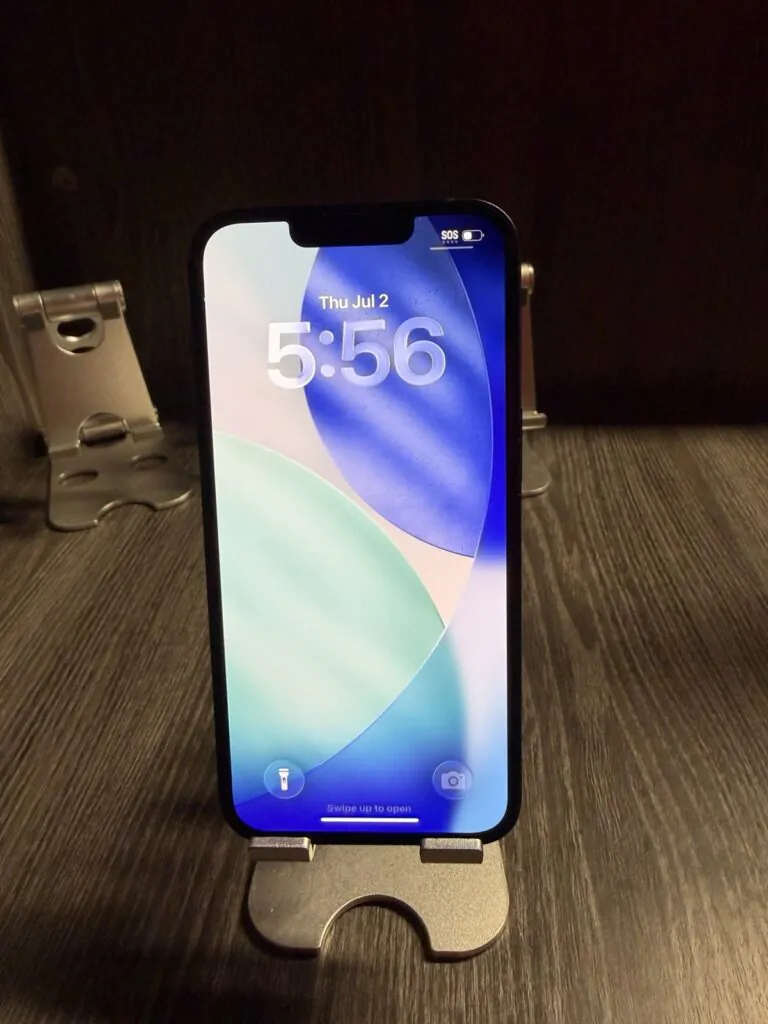 Apple iPhone 13 128GB Factory Unlocked Midnight