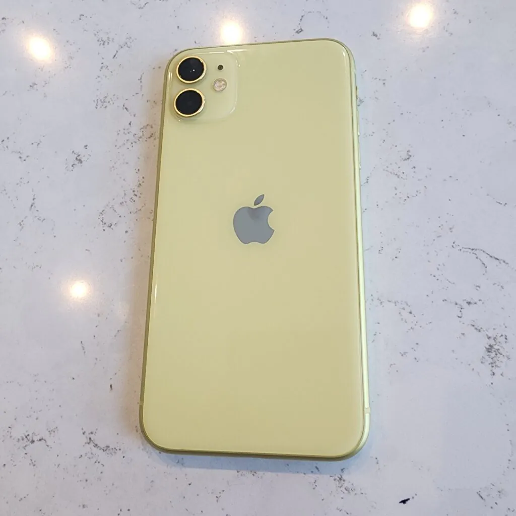 Apple iPhone 11 – 128 GB – Yellow (Unlocked) Clean Esn