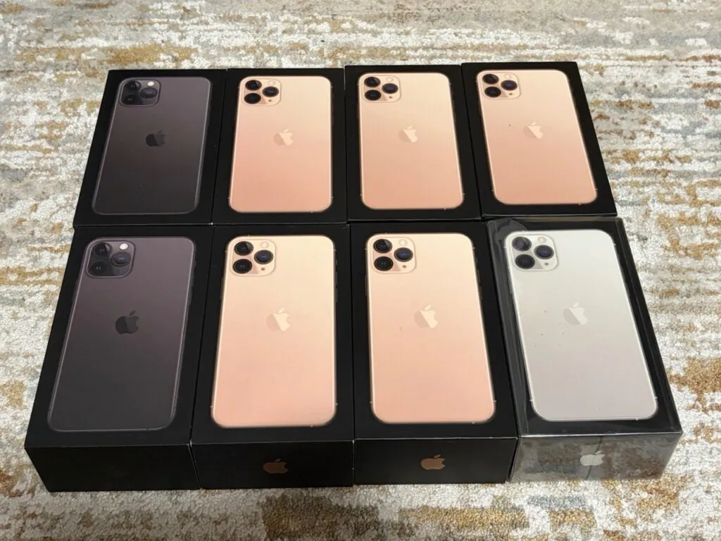 LOT OF 8 – NEW Apple iPhone 11 Pro (A2160) – Cricket – 256/512GB – READ