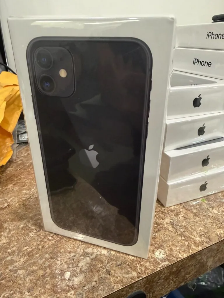 Brand New Sealed Apple iPhone 11 A2111 64GB Unlocked Black (New in Box)