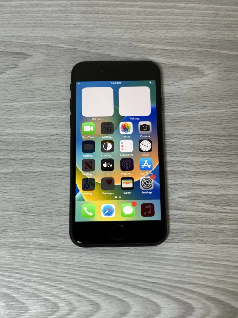 Apple iPhone SE 3rd Generation 2022 – 64GB Unlocked – iOS 16-16.5