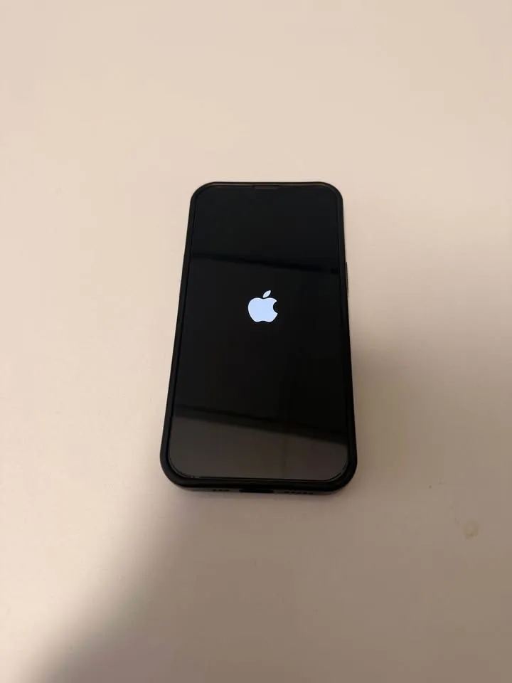Apple iPhone 13 – 128 GB – Midnight (Unlocked)