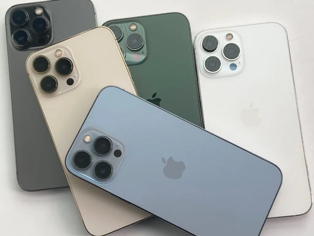 95%N ew Apple iPhone 13 Pro Max 128GB/256GB Unlocked All colors Good Condition