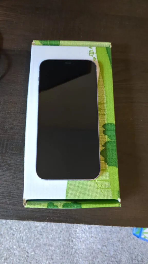 Apple iPhone 12 64 GB Purple-Carrier Unlocked Used Excellent condition