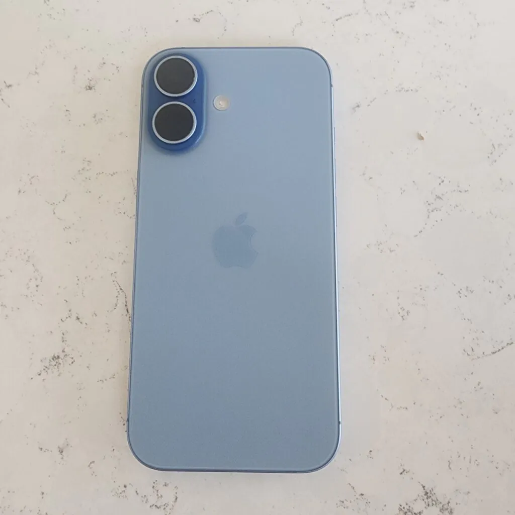 Apple iPhone 17 – 256 GB – Mist Blue (Spectrum)