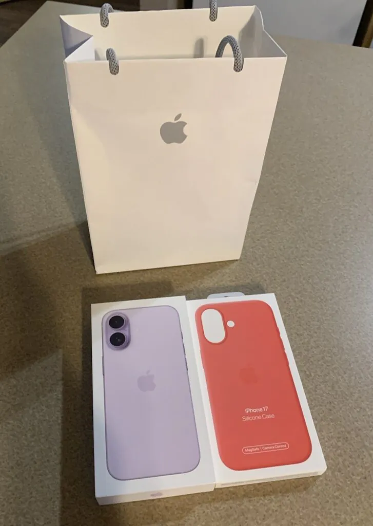 iPhone 17 Lavender Unlocked Model A 3258