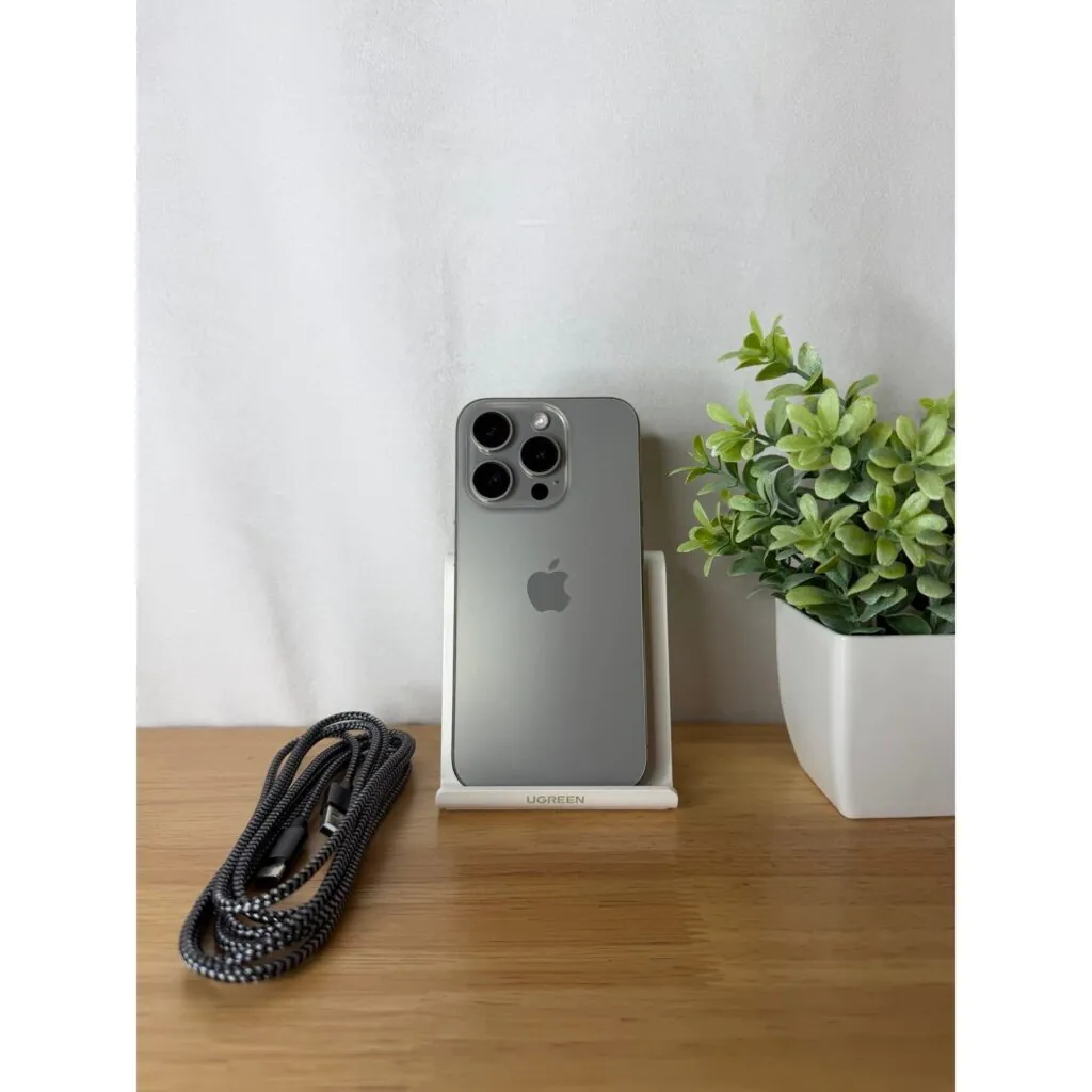Apple iPhone 15 Pro 128GB in Natural Titanium – Fully Unlocked – Good Condition