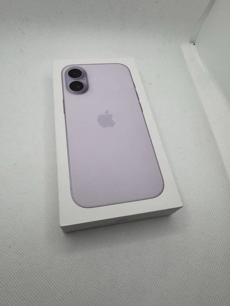 Apple iPhone 17 – 256GB –  Lavender (Unlocked) – Brand New