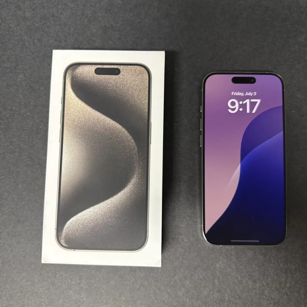 Apple iPhone 15 pro 128 GB Unlocked Excellent Condition