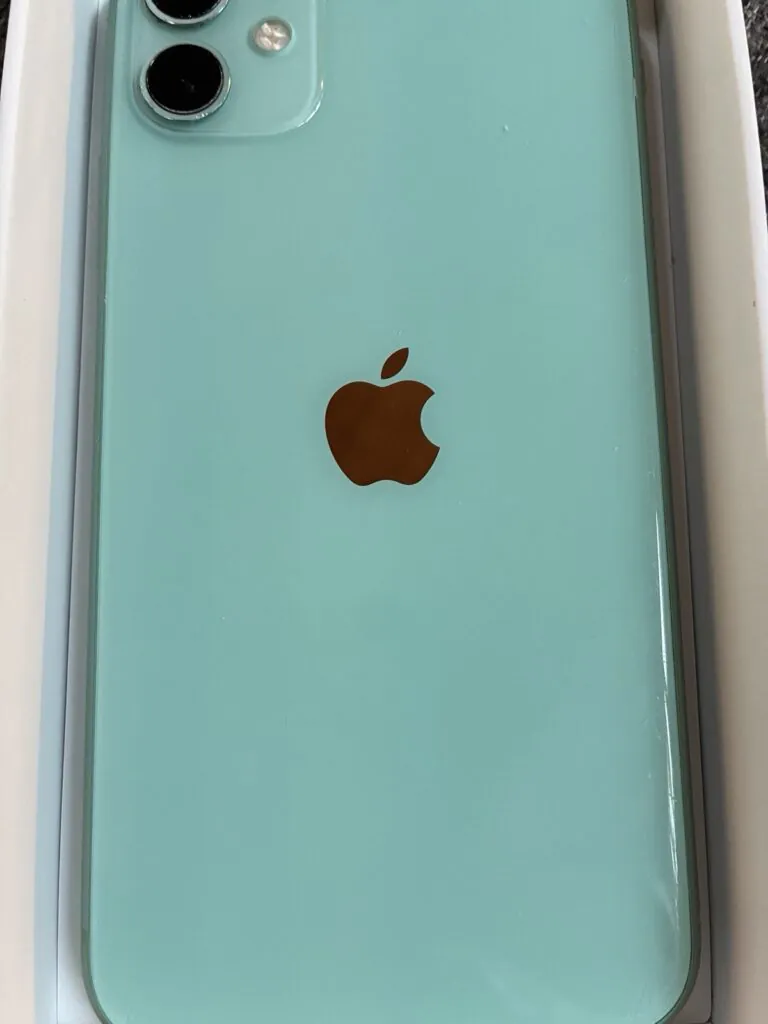 iPhone 11 Mint unlocked 64gb