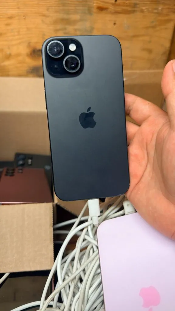 Apple iPhone 15 – 128 GB – Black (Unlocked)