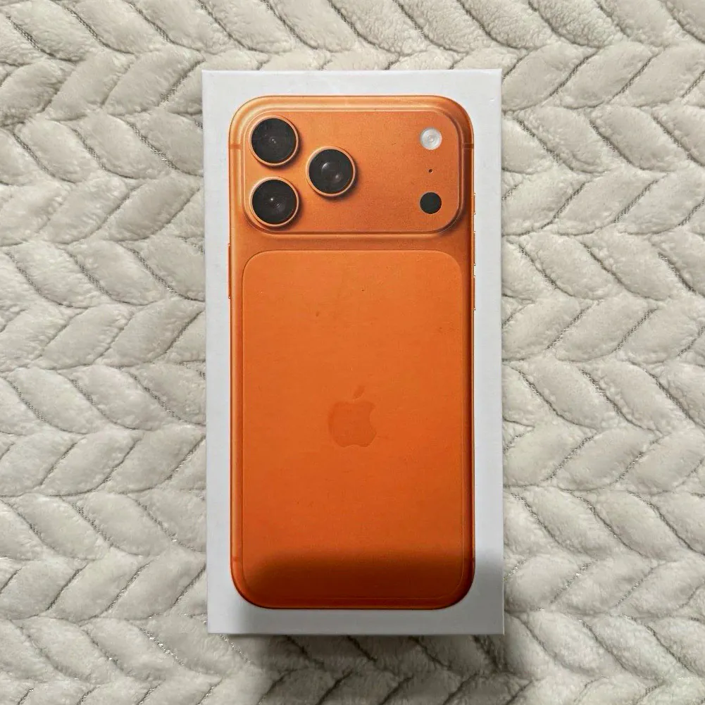 Apple iPhone 17 Pro Max 2TB Orange iOS Wireless Charging w/ Box
