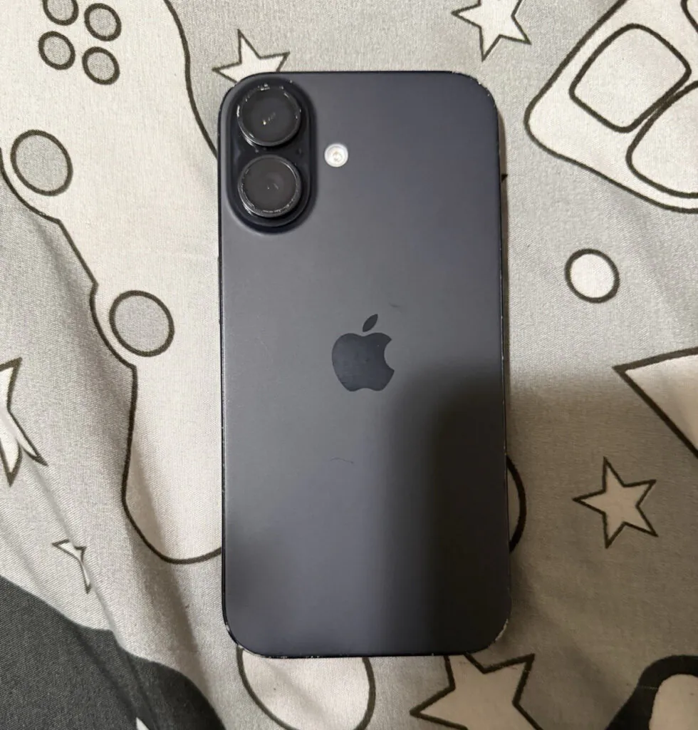 Apple iPhone 16 128GB Black, Network Locked, 48MP Camera, Bluetooth Wi‑Fi