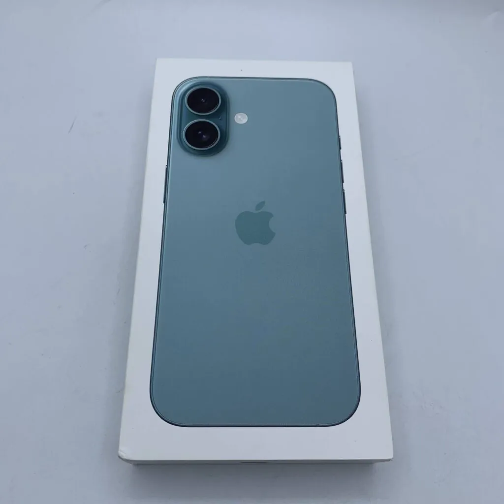 Apple iPhone 16 128GB Teal Unlocked – Open Box
