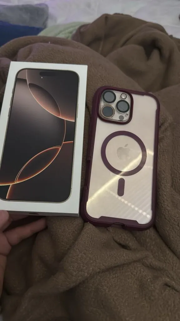 iPhone 16 Pro Max Con 3 Meses De USO Tik Tok Instalado Al Mejor Postor Ofrezcan