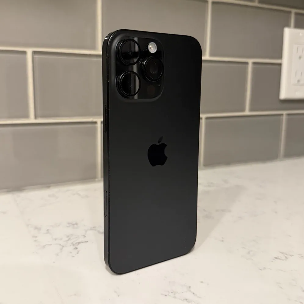 Apple iPhone 16 Pro Max 256GB Black Bar Smartphone 12MP Camera