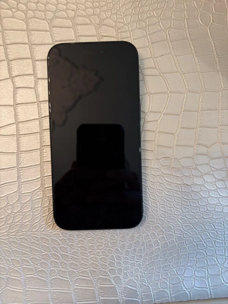 Apple iPhone 15 – 256 GB – Black – UNLOCKED!