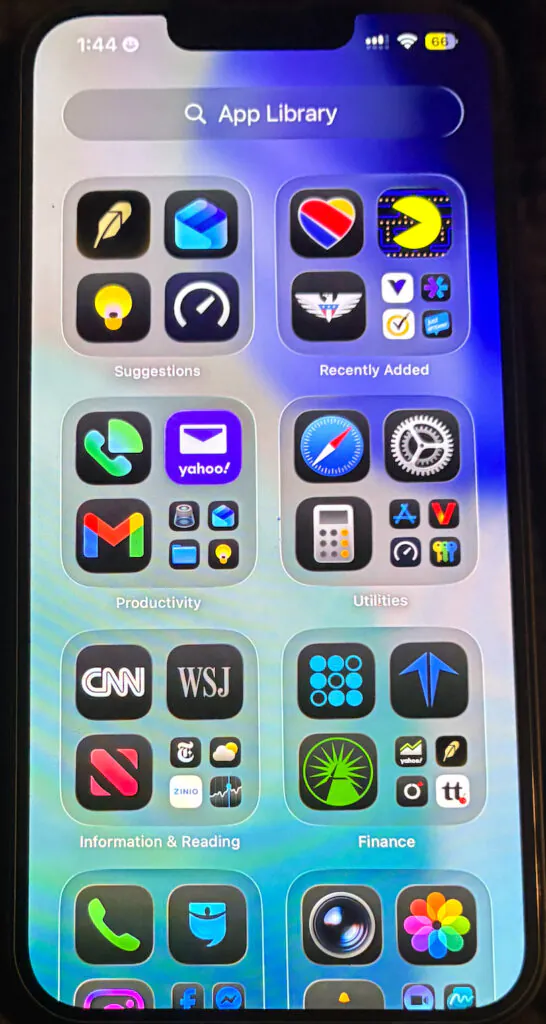 Apple iPhone 16e – 128 GB – Black A3212 (Unlocked) – MD0D4LL/A Open Box