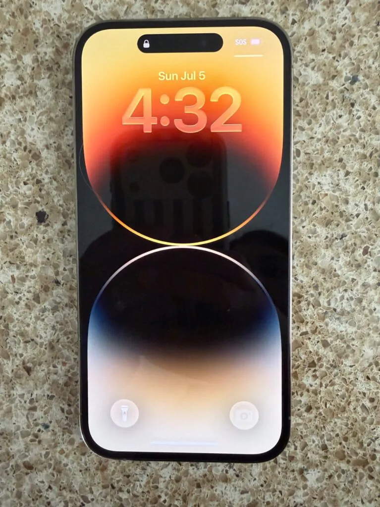 Apple iPhone 14 Pro – 128 GB – Gold (Unlocked) – Good Quality