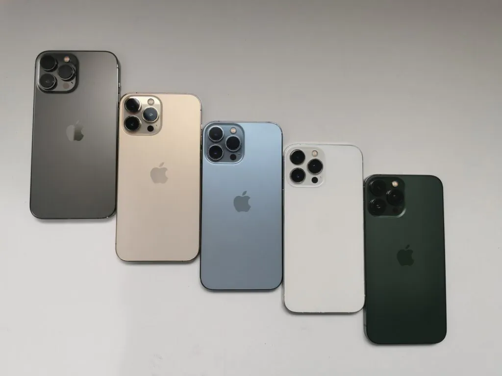 Apple iPhone 13 Pro Max 128GB/256GB Unlocked All colors Good Condition Tested