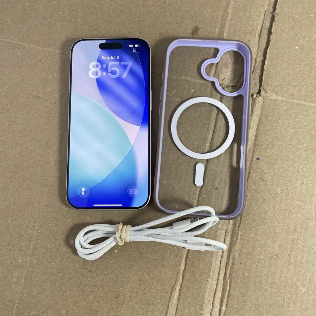 Apple iPhone 17 – 256GB –  Lavender (Unlocked) – 100% 🔋