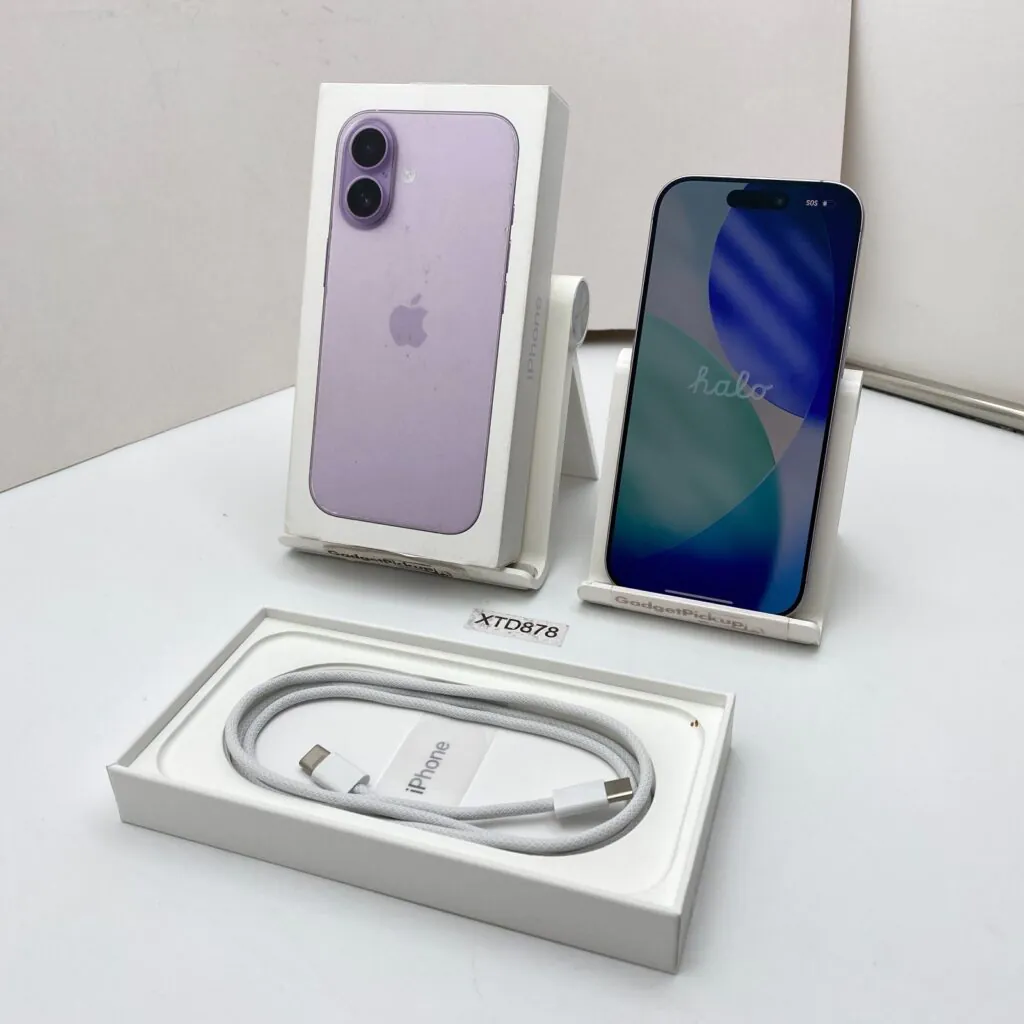 Apple iPhone 17 – 256GB – Lavender (Unlocked) -Open Box