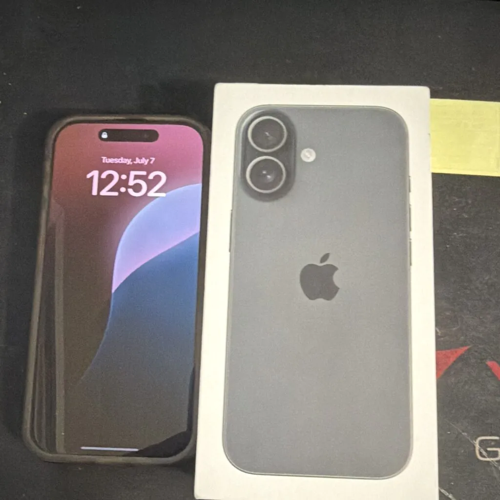 Apple iPhone 17 256GB Black Verizon Network A3236 MG484LL/A 48MP Camera 6.1″