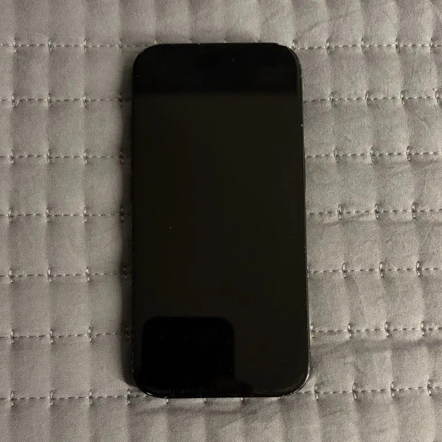 Apple iPhone 16 128GB Black used