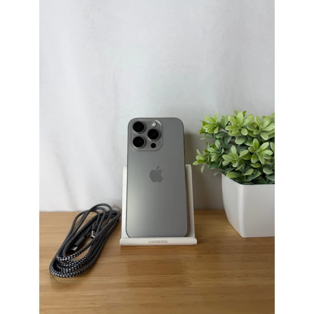 Apple iPhone 15 Pro 128GB in Natural Titanium – Fully Unlocked – Good Condition