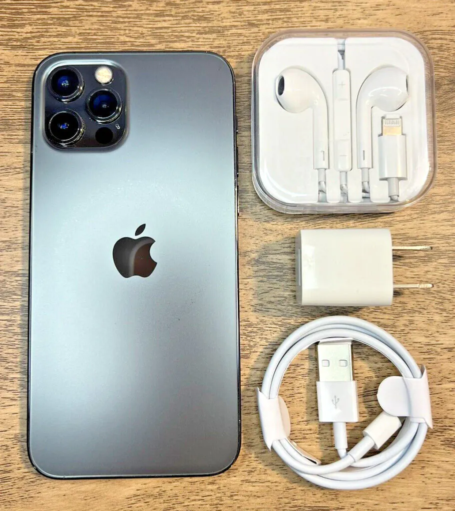 Apple iPhone 12 Pro Max 256GB Graphite Unlocked – Good Condition