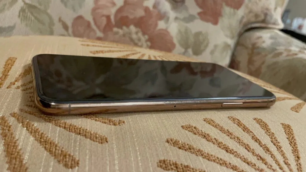 Apple iPhone 11 Pro Max – 512GB – Fully Unlocked – ID Face No Working.