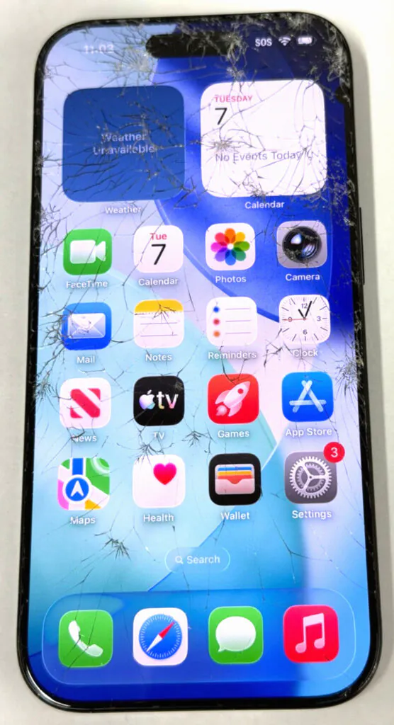 Unlocked Apple iPhone 16 Pro 128GB Black – Crcked Unit – Works – Pls Read – 91%