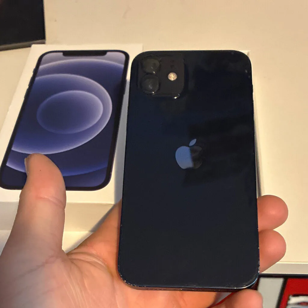 Apple iPhone 12 64GB Black iOS Unlocked/T-Mobile/AT&T/Verizon Open Box