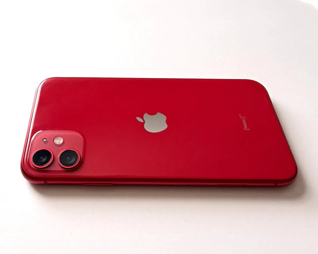 Apple iPhone 11 128GB Red Unlocked iOS Bar Smartphone – Used