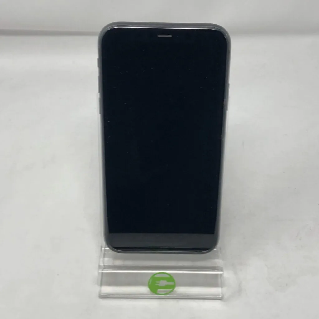 Unlocked Apple iPhone 11 64GB 17.4.1 Black MWJE2LL/A