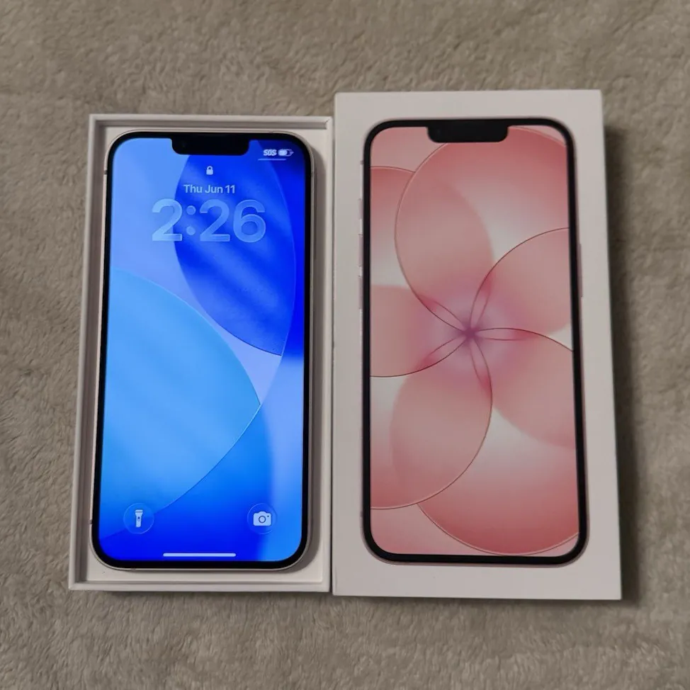 Apple iPhone 17e 256GB Pink iOS Smartphone Bluetooth Wi‑Fi  AT&T