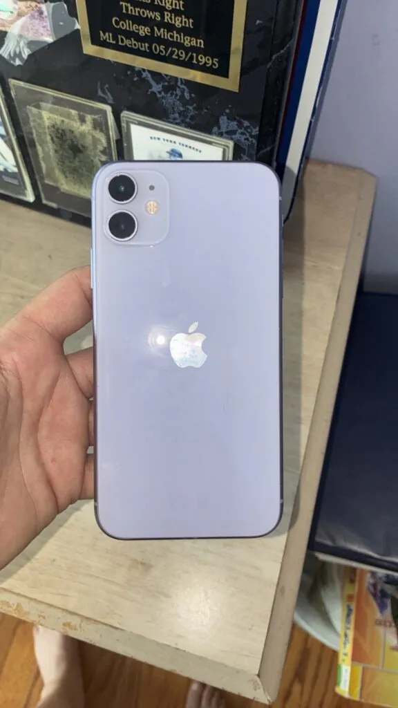 iPhone 11 Unlocked 256G (Purple)
