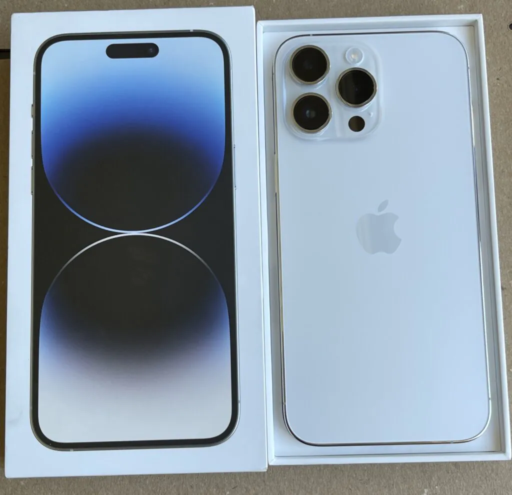 iPhone 14 Pro Max  512GB NETWORK LOCKED read Description.