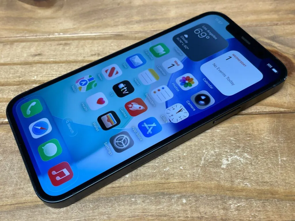 Apple iPhone 12 – 128 GB – Black (Factory Unlocked) A2172 – Works – 84% Bat.