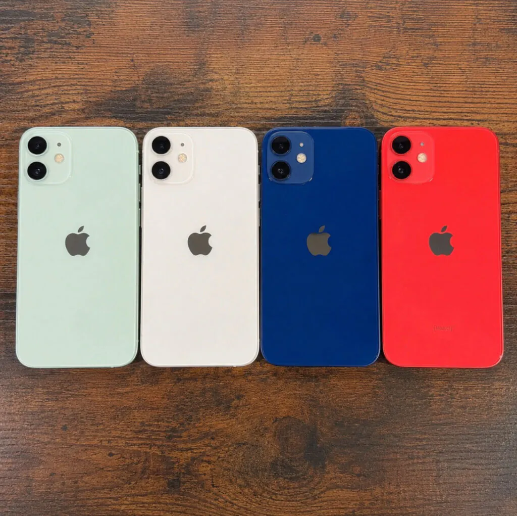 Apple iPhone 12 mini 64GB 5G Unlocked Smartphone Very Good Condition