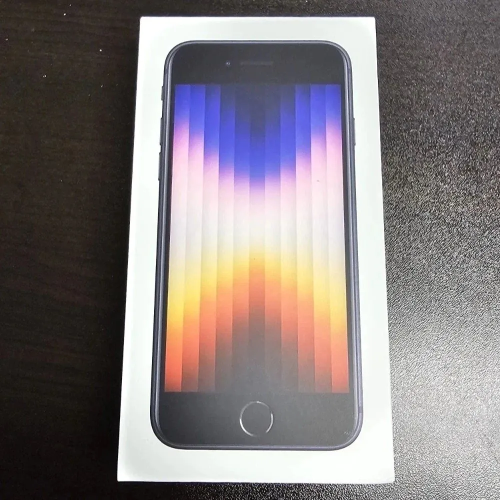 New Apple iPhone SE 3rd Gen (2022) (5G) 4GB+128GB Factory Unlocked Smartphone