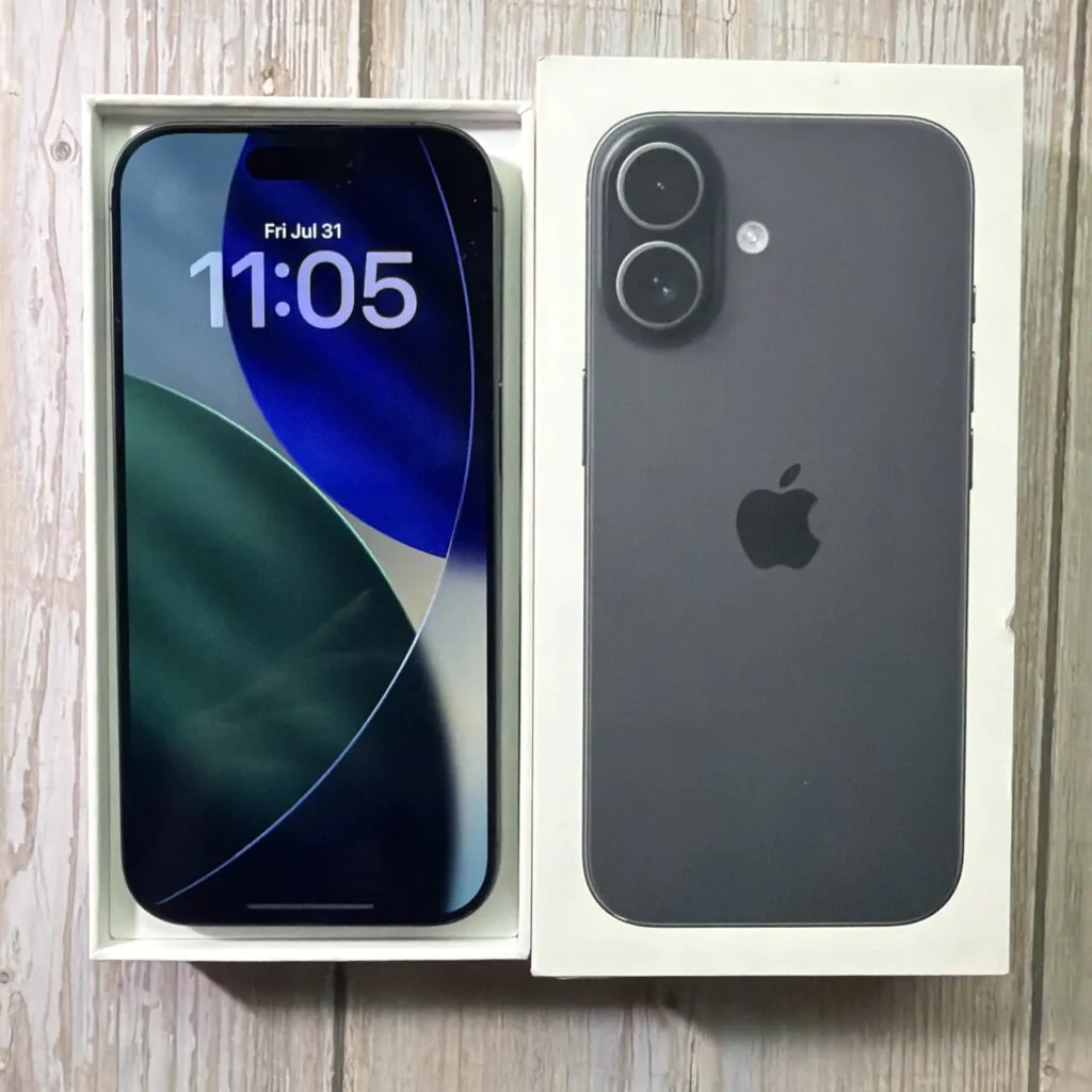 Apple iPhone 17 256GB Black (Verizon Only) NEW Open Box