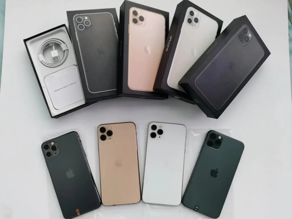 Apple iPhone 11 Pro Max 64GB / 256GB / 512GB Unlocked Face ID Great Condition